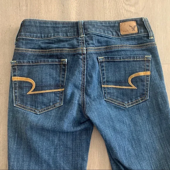 American Eagle Outfitters Blue Jeans Artist. P - Picture 5 of 6